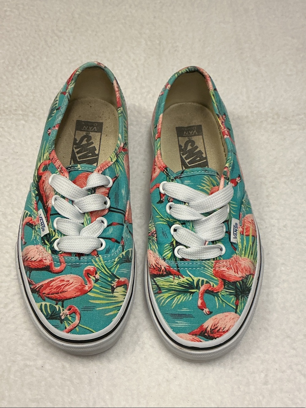 Vans women’s Flamingo Print Canvas Sneakers - Teal & Pink Sz 7 . Excellent shape